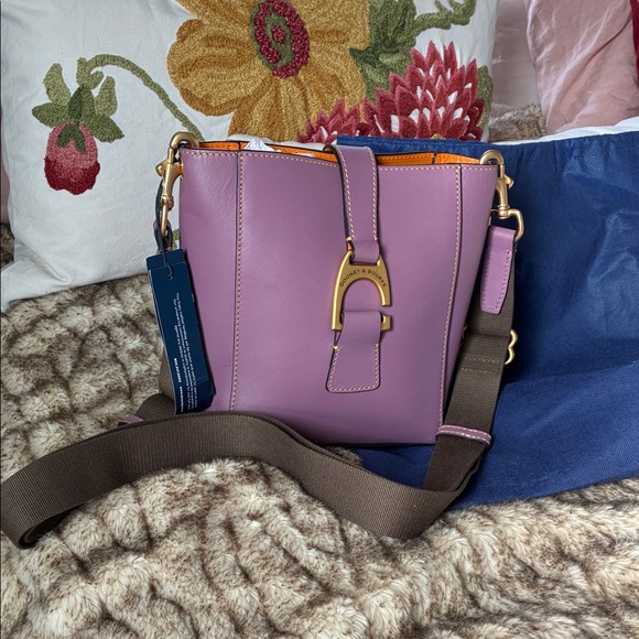 Dooney & Bourke - Picture 1 of 11